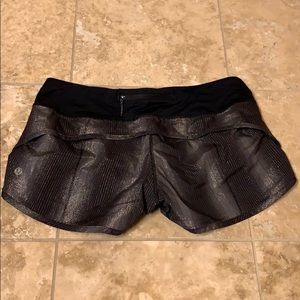 Lululemon Speed Up Shorts 2.5